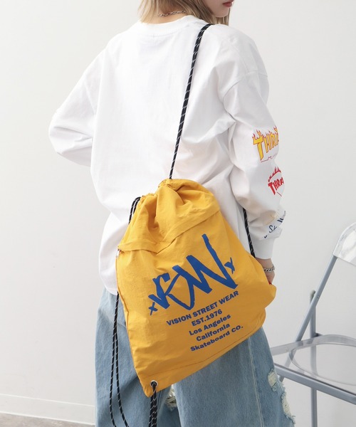 VISION STREET WEAR(ヴィジョンストリートウェア)の「【VISION STREET WEAR/ヴィジョンストリートウェア】Bicolor Knapsack/配色 ナップザック/シューズケース(バックパック/リュック・メンズ・マスタード/ピンク/ブラック/ブルー・FREE)」の3枚目の写真