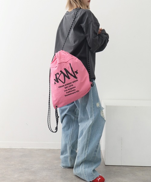 VISION STREET WEAR(ヴィジョンストリートウェア)の「【VISION STREET WEAR/ヴィジョンストリートウェア】Bicolor Knapsack/配色 ナップザック/シューズケース(バックパック/リュック・メンズ・マスタード/ピンク/ブラック/ブルー・FREE)」の17枚目の写真