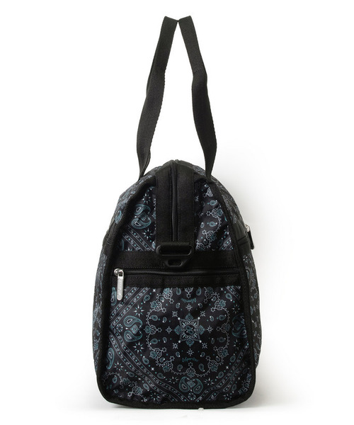 LeSportsac(レスポートサック)の「DELUXE MED WEEKENDER ステレートバンダナ(ボストンバッグ・レディース・グレー・FREE)」の6枚目の写真