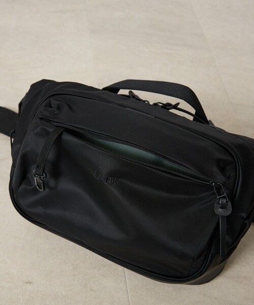 ABAHOUSE(アバハウス)の「【DsBk / ディーエスビーケー】 RECTANGLE SLING /スリングバッグ /ユニセックス 【WEB限定】(バックパック/リュック・メンズ・グレー/ブラック/カーキ/ネイビー・フリー)」の9枚目の写真