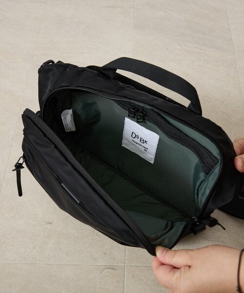 ABAHOUSE(アバハウス)の「【DsBk / ディーエスビーケー】 RECTANGLE SLING /スリングバッグ /ユニセックス 【WEB限定】(バックパック/リュック・メンズ・グレー/ブラック/カーキ/ネイビー・フリー)」の10枚目の写真