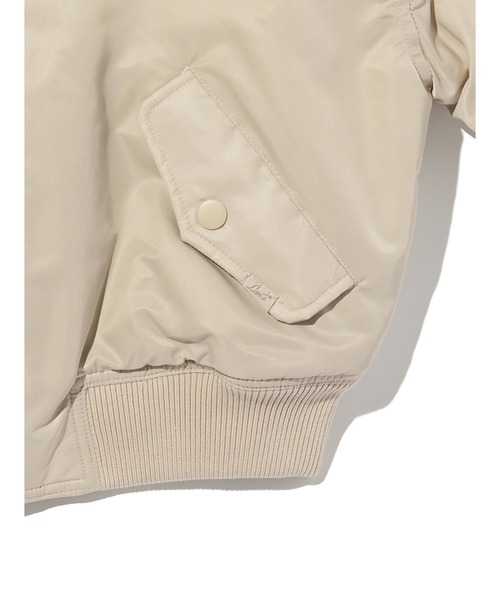 Levi's(リーバイス)の「Levi's/リーバイス ボウイ クロップド ボンバージャケット(MA-1・レディース・グレー・XS/M/S)」の5枚目の写真