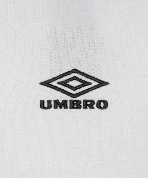 UMBRO（アンブロ）の「UMBRO Graphic T-Shirt [Kosuke Kawamura×Umbro]（アンブロ グラフィックTシャツ [河村康輔×アンブロ]）（Tシャツ/カットソー・メンズ・ブラック/ホワイト・MEDIUM/LARGE/X-LARGE）」の5枚目の写真