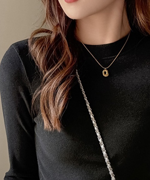 deux amour(ドゥーザムール)の「ハイネックベーシックインナーニット長袖トップス(Tシャツ/カットソー・レディース・ベージュ/グレー/チャコールグレー/アイボリー/ブラック/ホワイト・FREE)」の15枚目の写真