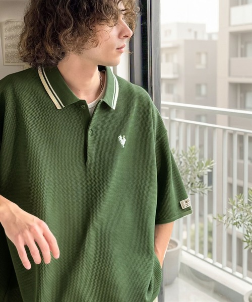 Java（ジャバ）の「《JaVaジャバコラボ》軽くて涼しくてアイロン要らず！ワンポイント刺繍入り 襟ライン配色 サマーニットポロシャツ（半袖）（ポロシャツ・メンズ・ライトグレー/カーキ/アイボリー/ブラック・SMALL/MEDIUM/LARGE）」の8枚目の写真