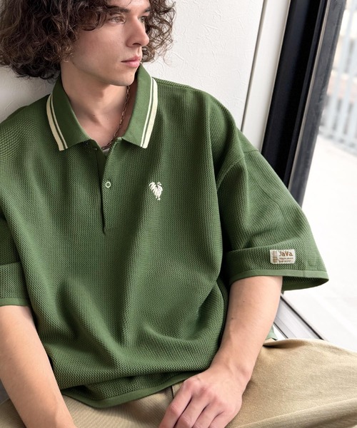 Java（ジャバ）の「《JaVaジャバコラボ》軽くて涼しくてアイロン要らず！ワンポイント刺繍入り 襟ライン配色 サマーニットポロシャツ（半袖）（ポロシャツ・メンズ・ライトグレー/カーキ/アイボリー/ブラック・SMALL/MEDIUM/LARGE）」の6枚目の写真