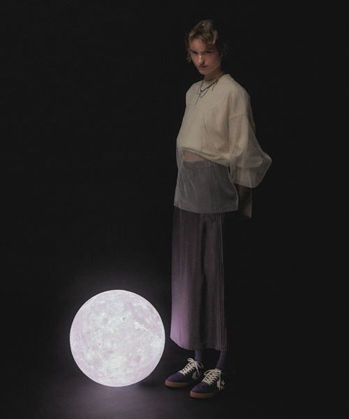 CONVERSE TOKYO（コンバーストウキョウ）の「STAR★ TULLE LAYERED SWEAT（スウェット・レディース・オフホワイト/グレー/ブルー・FREE）」の4枚目の写真