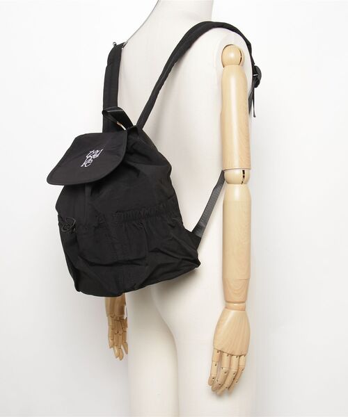 LYEON（リヨン）の「ロゴ刺繍バックパック/ナップサック（バックパック/リュック・レディース・オフホワイト/ブラック・FREE）」の21枚目の写真