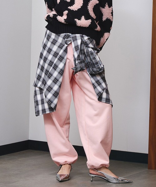 ROSE BUD(ローズバッド)の「TUCKED WIDE-LEG SWEATPANTS(スウェットパンツ・レディース・ベージュ/ブラック/ピンク・S/M)」の4枚目の写真