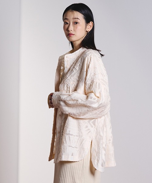 ROSE BUD(ローズバッド)の「(GENE HEAVENS)SHEER DOBBY SHIRT(シャツ/ブラウス・レディース・ブラック/イエロー/オフホワイト・ONE SIZE)」の6枚目の写真