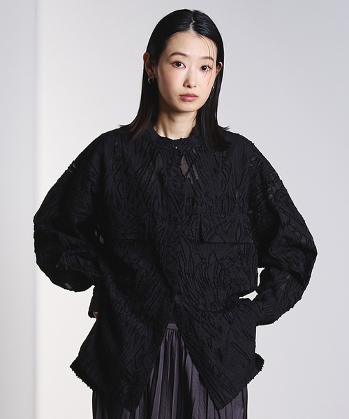 ROSE BUD(ローズバッド)の「(GENE HEAVENS)SHEER DOBBY SHIRT(シャツ/ブラウス・レディース・ブラック/イエロー/オフホワイト・ONE SIZE)」の11枚目の写真