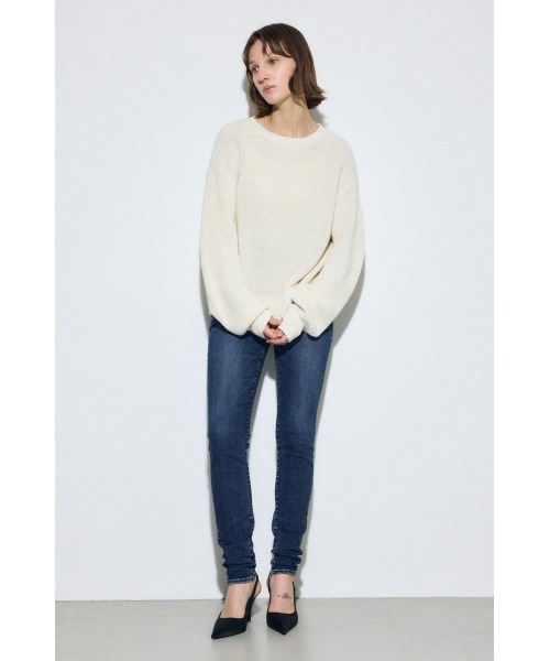 AZUL by moussy(アズールバイマウジー)の「【身長/骨格別着用画像あり】【WEB限定】AZUL DENIM ジャストウエストスキニーデニム ストレッチ 履き心地抜群 足長 美脚 細見え(デニムパンツ・レディース・ブルー/ブラック/ライトブルー・X-SMALL/SMALL/MEDIUM/LARGE)」の6枚目の写真