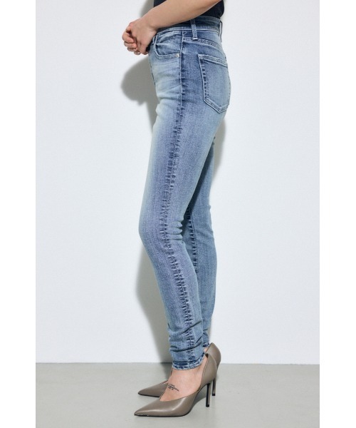 AZUL by moussy(アズールバイマウジー)の「【身長/骨格別着用画像あり】【WEB限定】AZUL DENIM ジャストウエストスキニーデニム ストレッチ 履き心地抜群 足長 美脚 細見え(デニムパンツ・レディース・ブルー/ブラック/ライトブルー・X-SMALL/SMALL/MEDIUM/LARGE)」の20枚目の写真