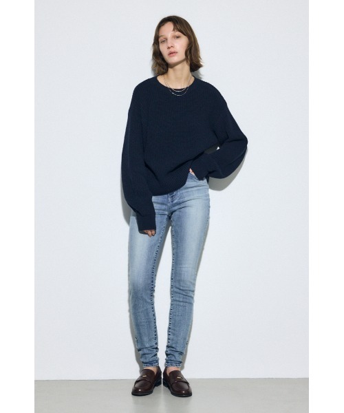 AZUL by moussy(アズールバイマウジー)の「【身長/骨格別着用画像あり】【WEB限定】AZUL DENIM ジャストウエストスキニーデニム ストレッチ 履き心地抜群 足長 美脚 細見え(デニムパンツ・レディース・ブルー/ブラック/ライトブルー・X-SMALL/SMALL/MEDIUM/LARGE)」の22枚目の写真