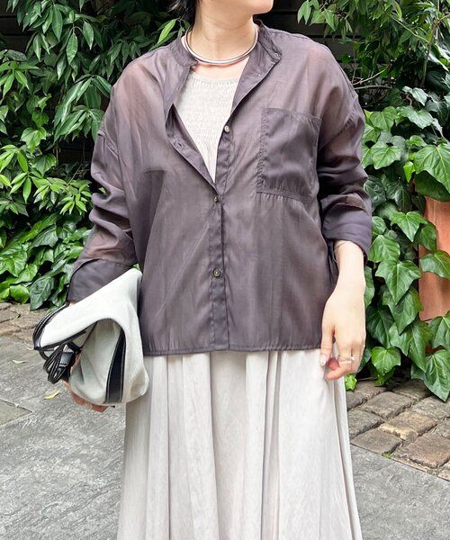 un dix cors(アンディコール)の「シアーバンドカラーシャツ(シャツ/ブラウス・レディース・ライトベージュ/ブラック・FREE)」の5枚目の写真