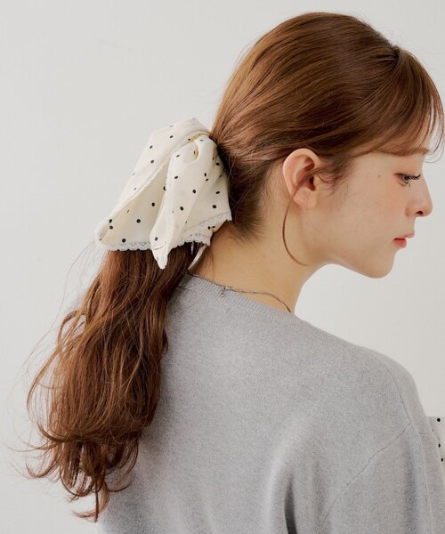 Chico（チコ）の「レース付きスクエアドットシュシュ（シュシュ・レディース・ブラック/ホワイト・FREE）」の2枚目の写真