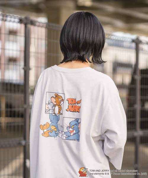 Tom&Jerry(トムアンドジェリー)の「【TOM&JERRY/トムとジェリー】【長めの袖丈で日差しカバーにも!】バックプリント 9分袖 BIGシルエットTシャツ オーバーサイズ キャラクター トムジェリ ストリート スケーター レトロ(Tシャツ/カットソー・レディース・イエロー/スミクロ/ブルー/グレー・LARGE/MEDIUM)」の13枚目の写真