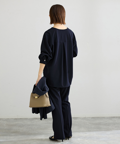 IENA（イエナ）の「《セットアップ対応》カットジョーゼットVネックプルオーバー（シャツ/ブラウス・レディース・ブラック/ネイビー・FREE）」の18枚目の写真