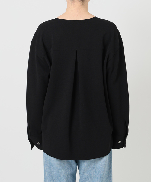 IENA（イエナ）の「《セットアップ対応》カットジョーゼットVネックプルオーバー（シャツ/ブラウス・レディース・ブラック/ネイビー・FREE）」の22枚目の写真