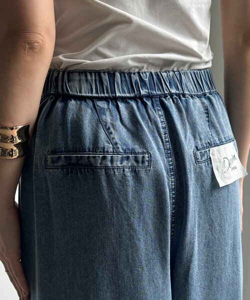 DouDou（ドゥドゥ）の「ベルト付リヨセルデニムパンツ（デニムパンツ・レディース・ブラック/ブルー・38/36）」の22枚目の写真