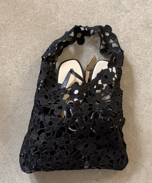 lit.Cy(リットシー)の「フラワーレース ワンショルダーバッグ(トートバッグ・レディース・ピンク/ベージュ/イエロー/オフホワイト/ブルー/ブラック/ベージュ系/イエロー系・FREE)」の9枚目の写真