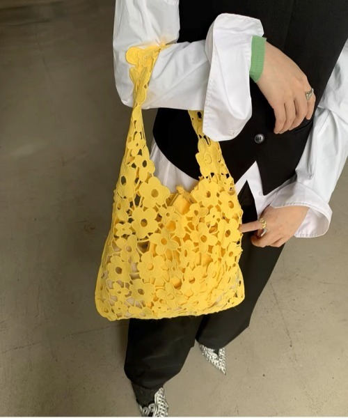 lit.Cy(リットシー)の「フラワーレース ワンショルダーバッグ(トートバッグ・レディース・ピンク/ベージュ/イエロー/オフホワイト/ブルー/ブラック/ベージュ系/イエロー系・FREE)」の15枚目の写真