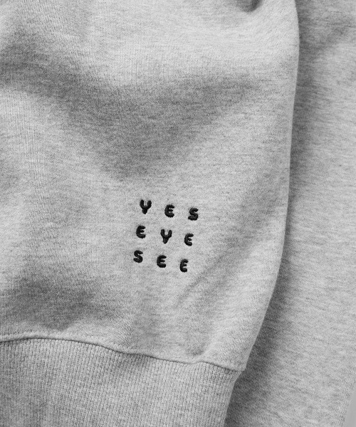 YESEYESEE(イエスアイシー)の「Y.E.S Arch Boy Hoodie(パーカー・メンズ・グレー/ブラック/レッド・S/XL/L/M)」の5枚目の写真