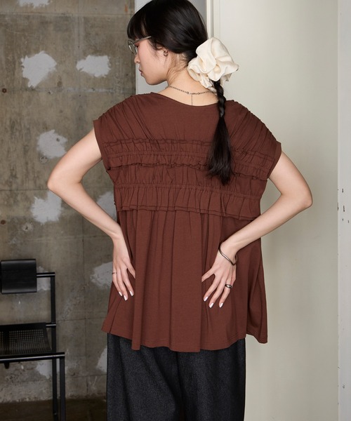 forksy.（フォルクシー）の「【forksy.】＜エブリデイシリーズ＞前後2way シャーリング カットフリル ショートスリーブTシャツ（Tシャツ/カットソー・レディース・ライトブルー/ブラック/チャコールグレー/オフホワイト/ピンク/ブラウン・FREE）」の10枚目の写真