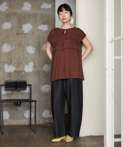 forksy.（フォルクシー）の「【forksy.】＜エブリデイシリーズ＞前後2way シャーリング カットフリル ショートスリーブTシャツ（Tシャツ/カットソー・レディース・ライトブルー/ブラック/チャコールグレー/オフホワイト/ピンク/ブラウン・FREE）」の13枚目の写真