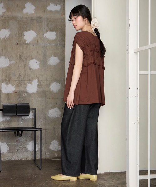 forksy.（フォルクシー）の「【forksy.】＜エブリデイシリーズ＞前後2way シャーリング カットフリル ショートスリーブTシャツ（Tシャツ/カットソー・レディース・ライトブルー/ブラック/チャコールグレー/オフホワイト/ピンク/ブラウン・FREE）」の14枚目の写真