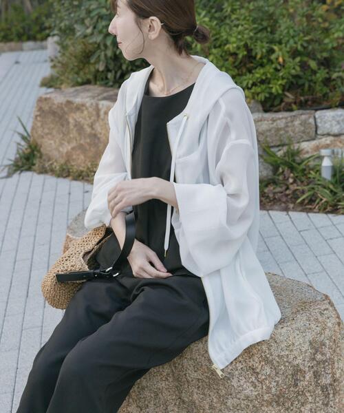 ITEMS URBANRESEARCH（アイテムズ アーバンリサーチ）の「『イージーケア』メッシュマウンテンパーカー(楽着シリーズ)（マウンテンパーカー・レディース・カーキ/ブラック/ホワイト・FREE）」の2枚目の写真