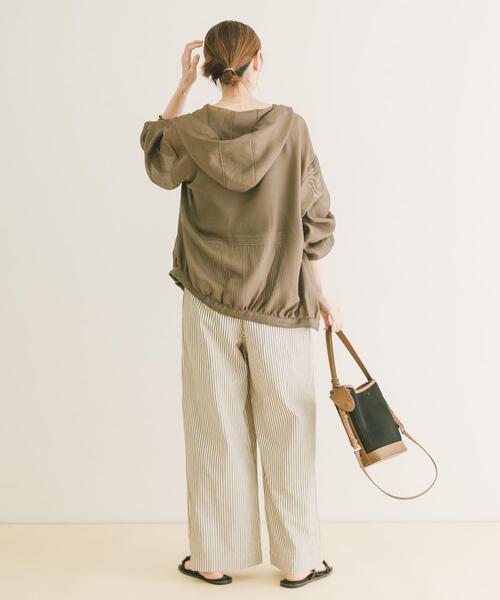 ITEMS URBANRESEARCH（アイテムズ アーバンリサーチ）の「『イージーケア』メッシュマウンテンパーカー(楽着シリーズ)（マウンテンパーカー・レディース・カーキ/ブラック/ホワイト・FREE）」の20枚目の写真