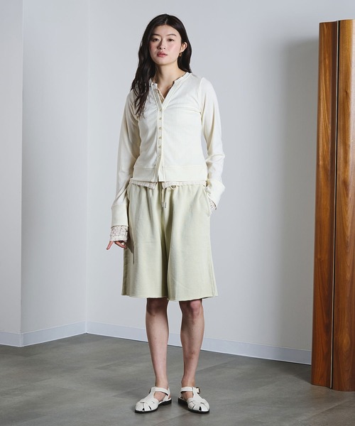 ROSE BUD（ローズバッド）の「FAKE LAYERED CARDIGAN（カーディガン/ボレロ・レディース・オフホワイト/ブラック/ブルー・ONE SIZE）」の6枚目の写真