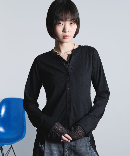 ROSE BUD（ローズバッド）の「FAKE LAYERED CARDIGAN（カーディガン/ボレロ・レディース・オフホワイト/ブラック/ブルー・ONE SIZE）」の9枚目の写真