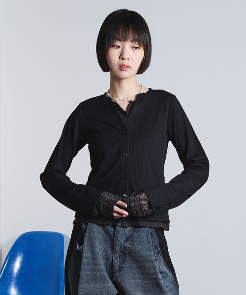ROSE BUD（ローズバッド）の「FAKE LAYERED CARDIGAN（カーディガン/ボレロ・レディース・オフホワイト/ブラック/ブルー・ONE SIZE）」の10枚目の写真