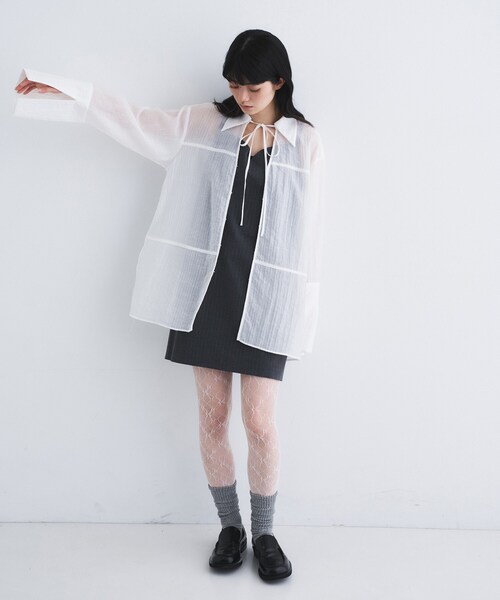 CODE A(コードエー)の「point neck ribbon shirts(シャツ/ブラウス・レディース・ブラック/ホワイト/ピンク・00)」の6枚目の写真