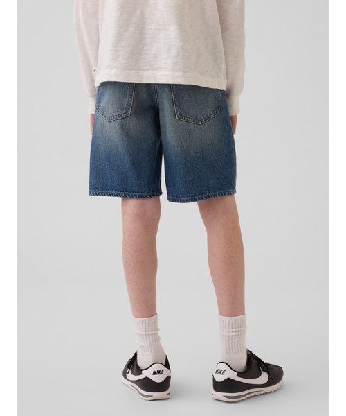 GAP（ギャップ）の「ウルトラソフト '90s ルーズフィット イージーウエスト デニムショートパンツ (キッズ)（デニムパンツ・キッズ・インディゴブルー・160cm/150cm/130cm/120cm/110cm）」の5枚目の写真