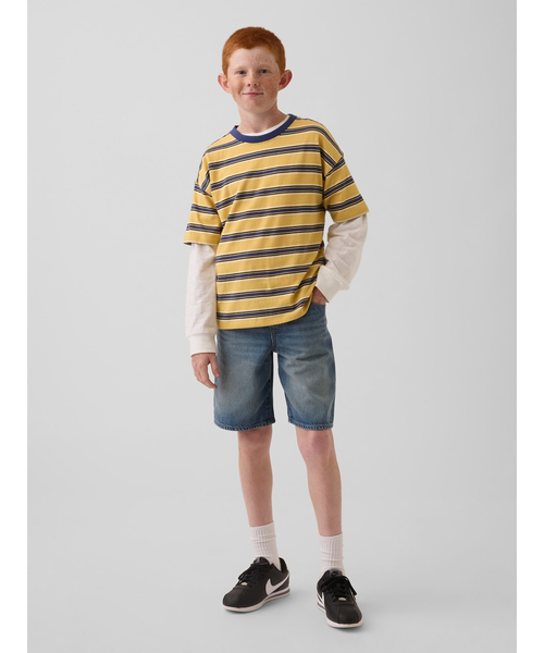 GAP（ギャップ）の「ウルトラソフト '90s ルーズフィット イージーウエスト デニムショートパンツ (キッズ)（デニムパンツ・キッズ・インディゴブルー・160cm/150cm/130cm/120cm/110cm）」の2枚目の写真