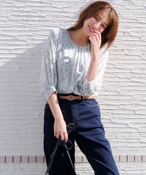 Tiaclasse（ティアクラッセ）の「水彩花柄シフォンブラウス（シャツ/ブラウス・レディース・ベージュ/グレー/ブルー・XXL/XL）」の8枚目の写真