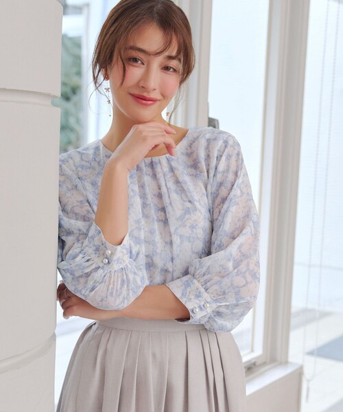 Tiaclasse（ティアクラッセ）の「水彩花柄シフォンブラウス（シャツ/ブラウス・レディース・ベージュ/グレー/ブルー・XXL/XL）」の21枚目の写真