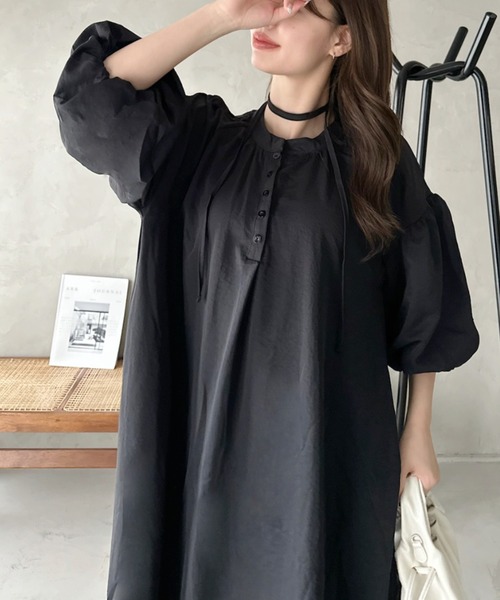 Eclat one(エクラワン)の「【Eclat one】バンドカラー ボリュームスリーブ ロングシャツ ワンピース(ワンピース・レディース・ラベンダー/ブルー/ブラック・FREE)」の4枚目の写真