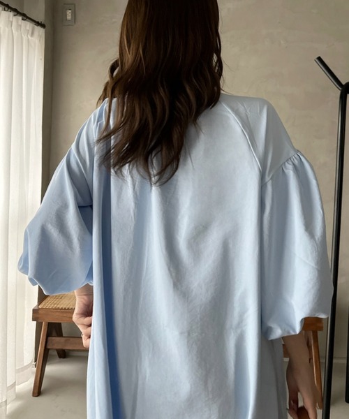 Eclat one(エクラワン)の「【Eclat one】バンドカラー ボリュームスリーブ ロングシャツ ワンピース(ワンピース・レディース・ラベンダー/ブルー/ブラック・FREE)」の16枚目の写真