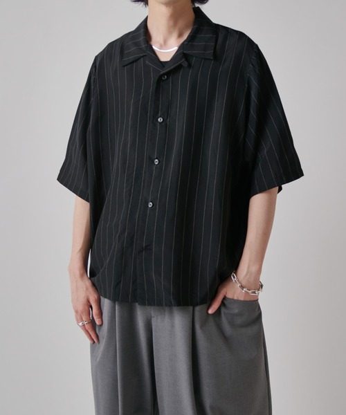 Lui's(ルイス)の「キュプラストライプ半袖シャツ(シャツ/ブラウス・メンズ・オフホワイト/チャコールグレー/ブラック・S/M)」の2枚目の写真