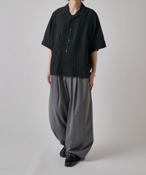 Lui's（ルイス）の「キュプラストライプ半袖シャツ（シャツ/ブラウス・メンズ・オフホワイト/チャコールグレー/ブラック・S/M）」の13枚目の写真