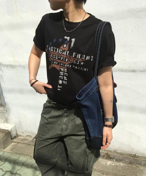 KICHUL（キチョル）の「Star Supply T-shirt (White)（Tシャツ/カットソー・レディース・その他・LARGE/MEDIUM/SMALL）」の2枚目の写真