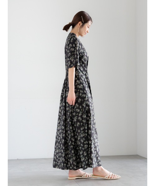 Te chichi（テチチ）の「【LIBERTY FABRICS】ウエストタックワンピース（ワンピース・レディース・ネイビー/ブラック・F）」の11枚目の写真