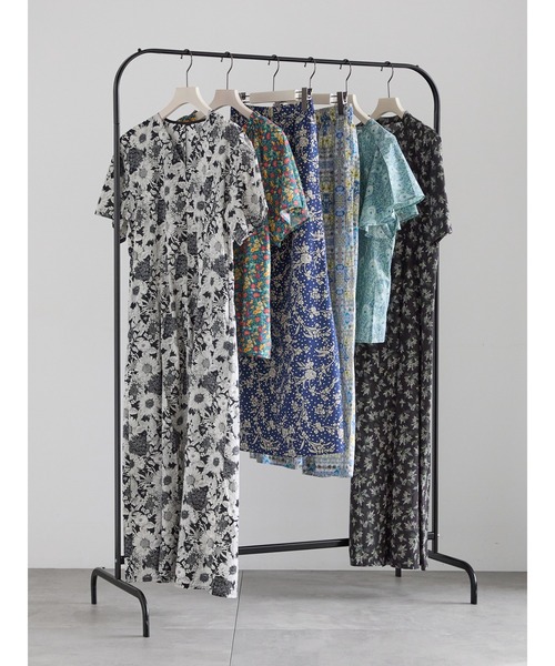 Te chichi（テチチ）の「【LIBERTY FABRICS】ウエストタックワンピース（ワンピース・レディース・ネイビー/ブラック・F）」の16枚目の写真