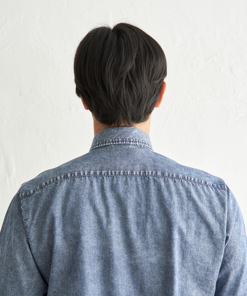 ikka(イッカ)の「【MonoMax × 小泉孝太郎】インディゴ冷感スイスカラーシャツ「小泉孝太郎さん着用モデル」(シャツ/ブラウス・メンズ・ブルー/ブラック/ネイビー・XL/L/M/S)」の22枚目の写真