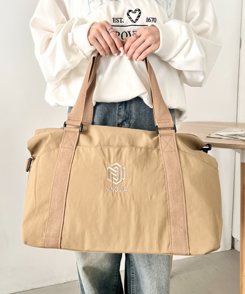 wears(ウェアーズ)の「【2WAY・大容量】ワントーンカラーナイロンボストンバッグ/トラベルバッグ(ボストンバッグ・レディース・ブラック/ブラウン/グレー/ライトベージュ・FREE)」の19枚目の写真