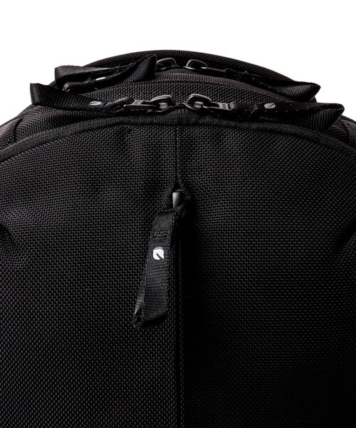 incase（インケース）の「【Incase/インケース】Tracks Backpack 18L（バックパック/リュック・メンズ・ブラック・FREE）」の4枚目の写真